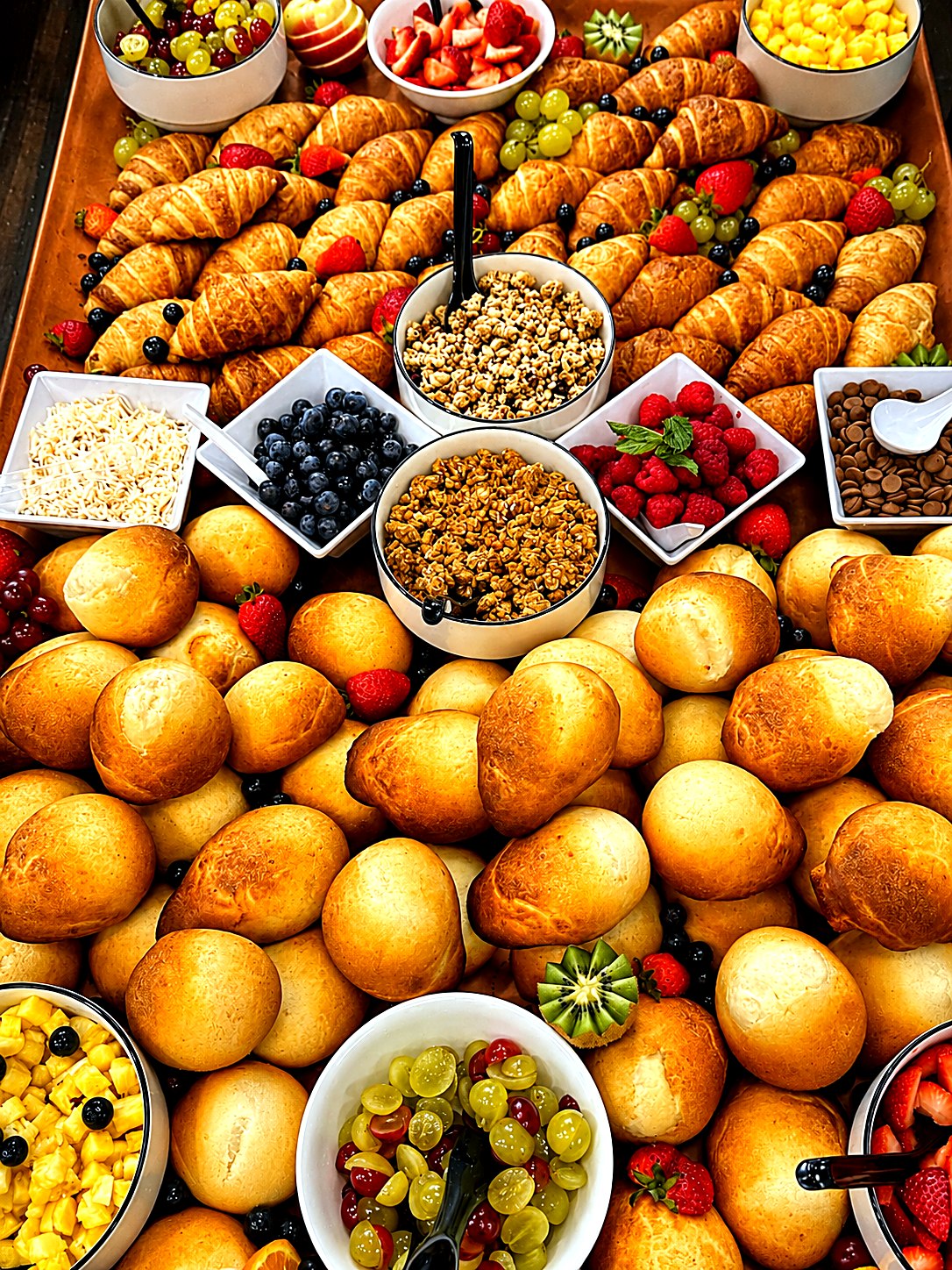 Shareable catering platters by Bites & Vibes