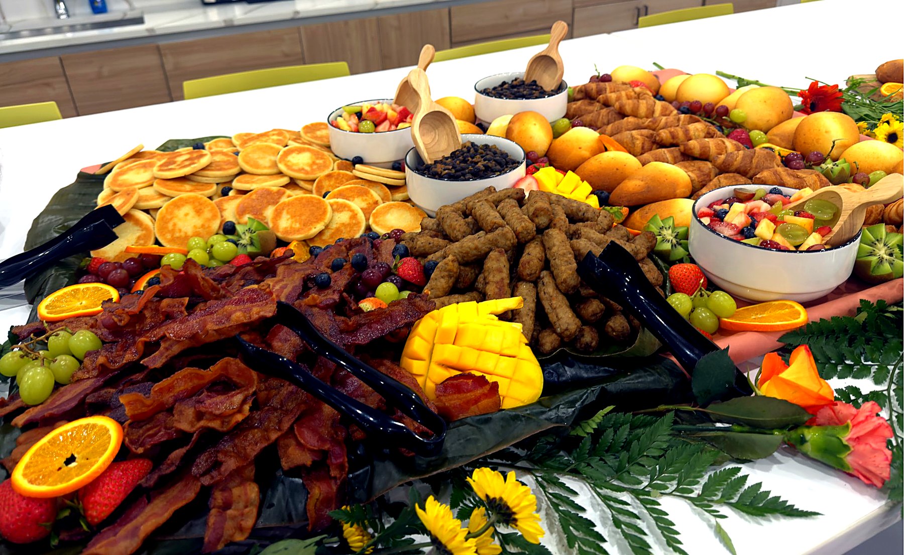 Bites & Vibes breakfast spread catering table