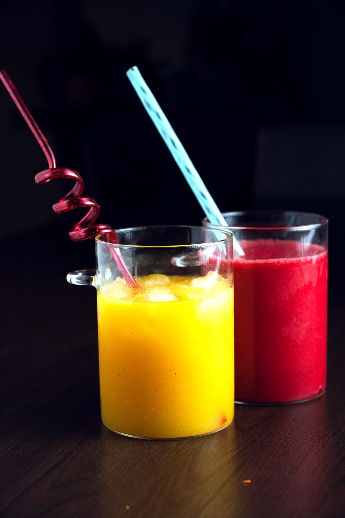 Fresh mango and berry fruit drinks